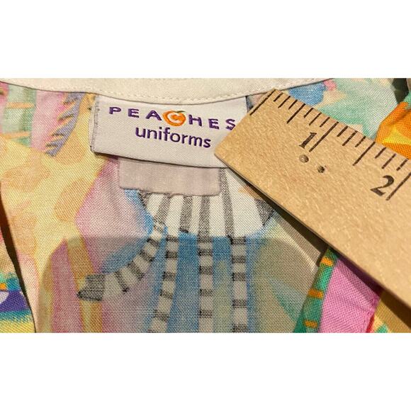 Peaches Uniforms Scrub Top Zebra Giraffe Birds Multicolor Dental Veterinarian - Picture 4 of 8